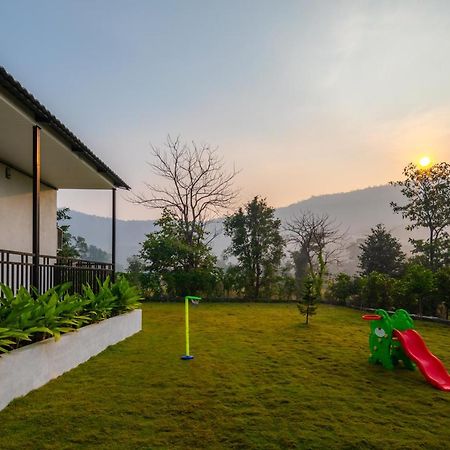 Saffronstays Turquoise Maison, Карджат Экстерьер фото