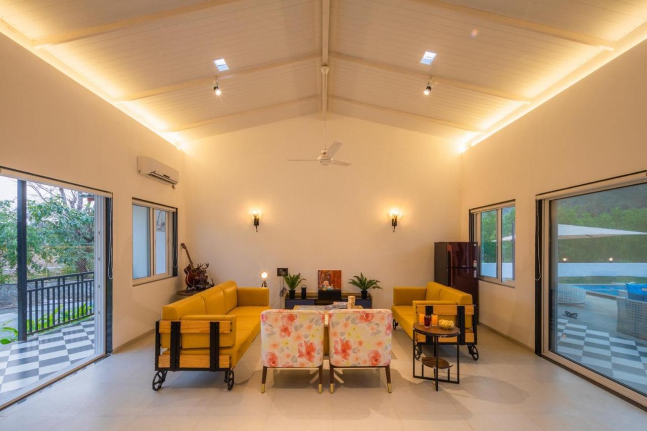 Saffronstays Turquoise Maison, Карджат Экстерьер фото