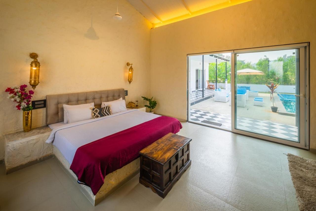 Saffronstays Turquoise Maison, Карджат Экстерьер фото